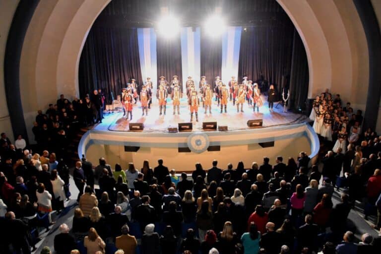 Concordia celebra el 25 de Mayo con una Gala de Honor, acto oficial y Festival Patrio en barrio Gruta de Lourdes