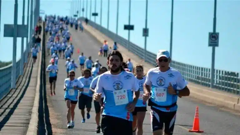 Corre Caminata Binacional Colón–Paysandú: unión, salud y solidaridad en el 50° aniversario del Puente Artigas