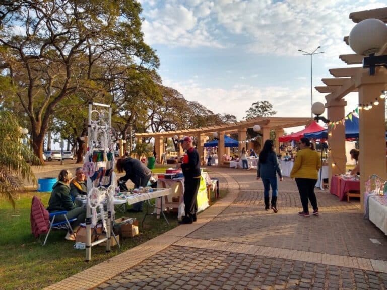Vuelve la Feria “Paseo del Río” este domingo en el Parque San Carlos