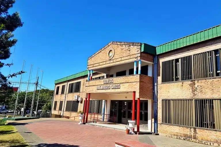 🎉 El histórico Colegio Alejandro Carbó cumple 90 años y convoca a toda Concordia para renovarlo