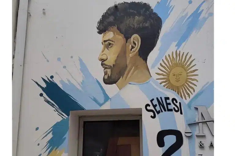 Sandra Fernández, la artista concordiense que inmortalizó a Marcos Senesi en un mural