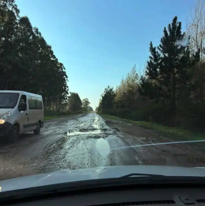 Reclaman una reparación urgente del acceso a Puerto Yeruá por el deterioro del pavimento