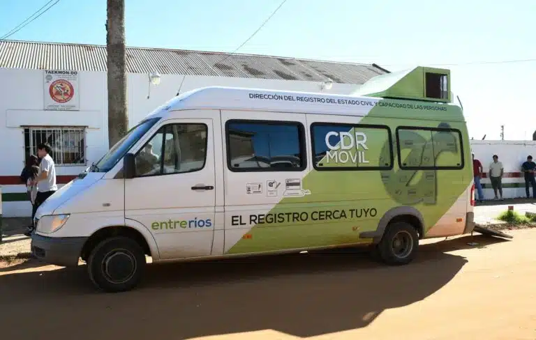 El Registro Civil Móvil atiende en dos nuevos puntos por lluvias: cómo tramitar el DNI esta semana